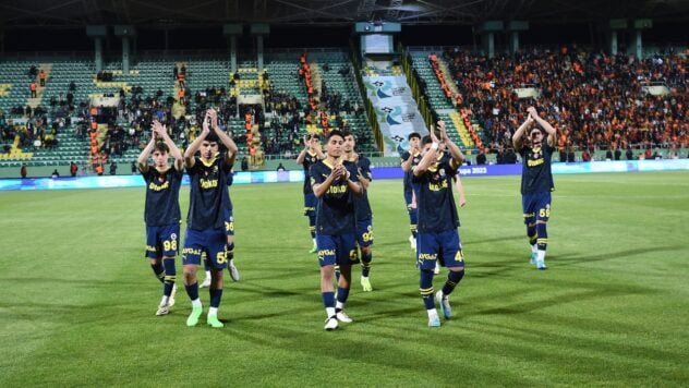 In der Türkei störten Fenerbahçe-Spieler das Supercup-Spiel und verließen das Spielfeld innerhalb einer Minute