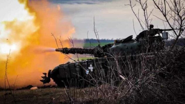 AFU zwang russische Truppen, ihre Aktivitäten in Richtung Charkow zu reduzieren – OSGV Chortyzja“ />< /p > </p>
<p>In Richtung Charkow ist es den Verteidigungskräften in den letzten 24 Stunden gelungen, den Feind zu einer deutlichen Reduzierung seiner Aktivitäten zu zwingen und teilweise von den Besatzern eroberte Positionen zurückzugeben.</p>
<p>Der Sprecher der operativ-strategischen Truppengruppierung Khortitsa <strong>Nazar Woloschin.</strong></p>
<h2>Was in Richtung Charkow passiert: die Situation am 19. Mai</h2>
<blockquote>
<p>— Derzeit bleibt die Einsatzsituation in Richtung Charkow schwierig und verändert sich dynamisch. Unseren Verteidigungskräften ist es gelungen, die Lage in Woltschansk teilweise zu stabilisieren. Die Gegenangriffsoperationen werden in anderen Grenzgebieten in der Region Charkow fortgesetzt. erklärte er.</p>
</blockquote>
<p>Ihm zufolge geben die Besatzer ihre Versuche nicht auf, die Verteidigungsanlagen in Richtung Woltschansk und Seleny zu durchbrechen, und hinsichtlich der Einnahme von Woltschansk selbst, indem sie Bodenangriffe mit Luftangriffen kombinieren .</p>
<p>Jetzt schauen sie zu </p>
<p >— Tagsüber wurden zwei Lenkbomben abgeworfen, insbesondere auf Charkow, 5 KABs wurden auf Vesely und 4 — laut Liptsy… Vorläufig beliefen sich die feindlichen Verluste in dieser Richtung pro Tag auf 125 Menschen, 31 Einheiten feindlicher Ausrüstung und Waffen wurden zerstört, außerdem wurden 3 Panzer, 6 Kanonen, ein Mörser und 15 feindliche Unterstände zerstört, — Woloschin präzisierte.</p>
<p>Der Redner stellte fest, dass die Russische Föderation ihre Hauptanstrengungen auf Stileche konzentriert habe — Liptsy und die Eroberung von Woltschansk, gefolgt vom Zugang zum Weißen Brunnen und dem Einsatz einer Offensive im Rücken unserer Einheiten, zwangen die ukrainischen Streitkräfte den Feind jedoch, ihre Aktivität deutlich zu reduzieren, gaben die von den Eindringlingen eroberten Stellungen teilweise zurück und wurden sogar in der Lage, die Eindringlinge zu fangen.</p>
<p>— Unsere Verteidigungskräfte führen weiterhin Kampfeinsätze in den besiedelten und städtischen Gebieten von Woltschansk im nördlichen Teil durch — Er fügte hinzu.</p>
<p>Nach Angaben des <strong>Generalstabs</strong> hat der Feind in den letzten 24 Stunden in Richtung Charkow keine aktiven Operationen durchgeführt, hier die Streitkräfte der Ukraine unternehmen alle Anstrengungen, um Stellungen zu stärken und Reserven aufzufüllen, führen Aufklärungsarbeiten durch und halten feindliche Aktionen unter Feuerkontrolle.</p>
<p>— Den aktualisierten Daten zufolge beliefen sich die Gesamtverluste des Angreifers in der Region Charkow in den letzten 24 Stunden auf 209 Eindringlinge und 43 Ausrüstungseinheiten. Ukrainische Verteidiger zerstörten gepanzerte Kampffahrzeuge, vier Artilleriesysteme, 11 Fahrzeuge und 11 UAVs. Darüber hinaus drei Panzer, ein gepanzertes Kampffahrzeug, drei Artilleriesysteme, vier Autos, — In der Nachricht heißt es.</p>
<p>Der Krieg in vollem Umfang in der Ukraine dauert bereits den 816. Tag an.</p>
<p>Die Situation in den Städten kann auf der interaktiven Karte der Militäroperationen in der Ukraine und darüber hinaus überwacht werden die Karte der Luftangriffe in der Ukraine. </p>
</p></p>
<!-- relpost-thumb-wrapper --><div class=