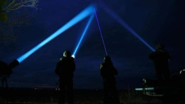 In der Nacht schossen Luftverteidigungskräfte 28 von 29 Shaheds in sieben Regionen ab