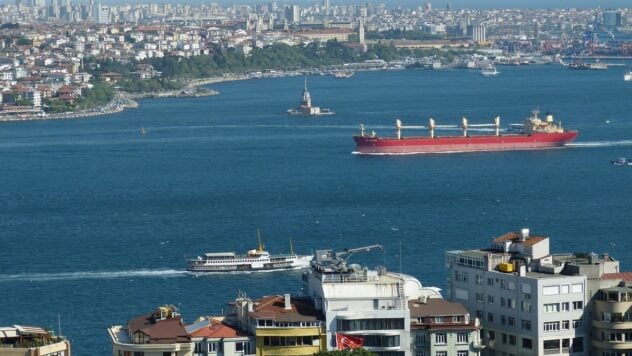 Ein Schiff auf dem Weg von der Ukraine nach Ägypten lief im Bosporus auf Grund