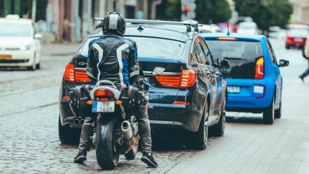 So viel müssen Sie bezahlen: Bußgelder für Fahren ohne Helm