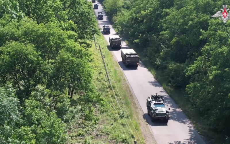 Sie bemerkten es in Russland „seltsamer“ Panzerwagen, der Atomwaffen begleitete“ /></p>
<p><strong>Während russischer Übungen mit taktischen Atomwaffen wurde ein seltener und umstrittener Panzerwagen „Shot“ zur Eskorte von Konvois mit Atomwaffen eingesetzt. K-43269.</strong></p>
<p>Während russischer Übungen mit taktischen Atomwaffen wurde zweimal ein für die Russische Föderation seltenes Panzerfahrzeug „Vystrel“ K-43269 (auch bekannt als BPM-97) gesichtet, das Fahrzeuge und eine Einheit des taktischen Raketensystems Iskander begleitete, die angeblich Atomwaffen transportierten. </p>
<p>Experten von Situation Defense Express kommentierten.</p>
<p><img decoding=