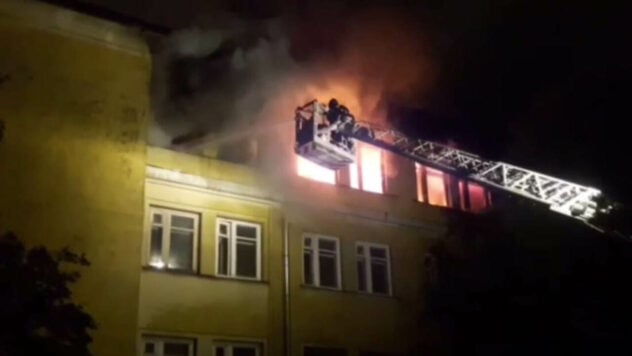 Brand in Moskau im Sukhoi Design Bureau: Das Dach des Gebäudes ist eingestürzt