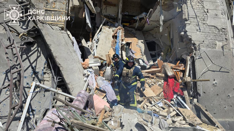 Explosionen in Charkow am 22. Juni: Neue Details der Angriff von vier KABs auf ein Haus und Geschäft“ /></p>
<p><img decoding=