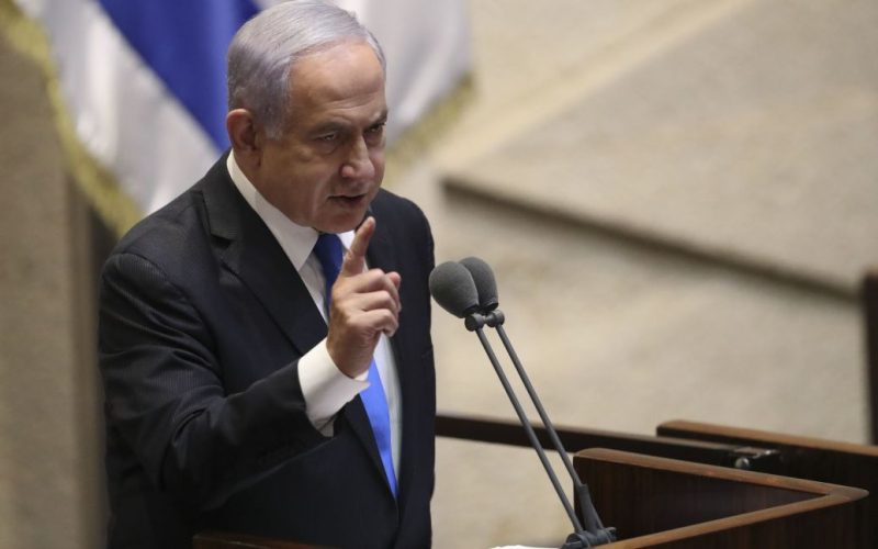 Netanyahu wies die Israelisches Militärkabinett: Was ist der Grund? /strong> strong> löste das Militärkabinett des Landes auf, das am 11. Oktober 2023 als Reaktion auf einen Angriff von Hamas-Kämpfern gebildet wurde.</p>
<p>CNN schreibt darüber am 17. Juni unter Berufung auf einen israelischen Beamten.< /p> </p>
<p>Netanjahu traf eine Entscheidung, nachdem der Oppositionsführer und ehemalige Verteidigungsminister Benny Gantz letzte Woche seinen Rücktritt aus der Organisation angekündigt hatte und Gadi Eisenkot, einen von drei Beobachtern des Kriegskabinetts, mitnahm.</p>
<p>„Jetzt „Die Notstandsregierung der Einheit existiert nicht mehr, das Kriegskabinett, das im Rahmen dieser Vereinbarung gebildet wurde, ist nicht mehr relevant“, schreibt The Times of Israel unter Berufung auf einen israelischen Beamten.</p>
<p>Es ist bekannt, dass Netanjahu und das Verteidigungsministerium Minister Yoav Gallant wird kleine Sonderkonsultationen mit anderen Beamten abhalten, um wichtige Entscheidungen über den Krieg zu treffen, und dann die endgültige Zustimmung des breiteren Sicherheitskabinetts einholen.</p>
<p>Israels Premierminister hat zuvor <strong>den Krieg gegen die Hamas angekündigt </strong> endet.</p>
<h4> Verwandte Themen:</h4>
<p>Weitere Neuigkeiten</p>
<!-- relpost-thumb-wrapper --><div class=