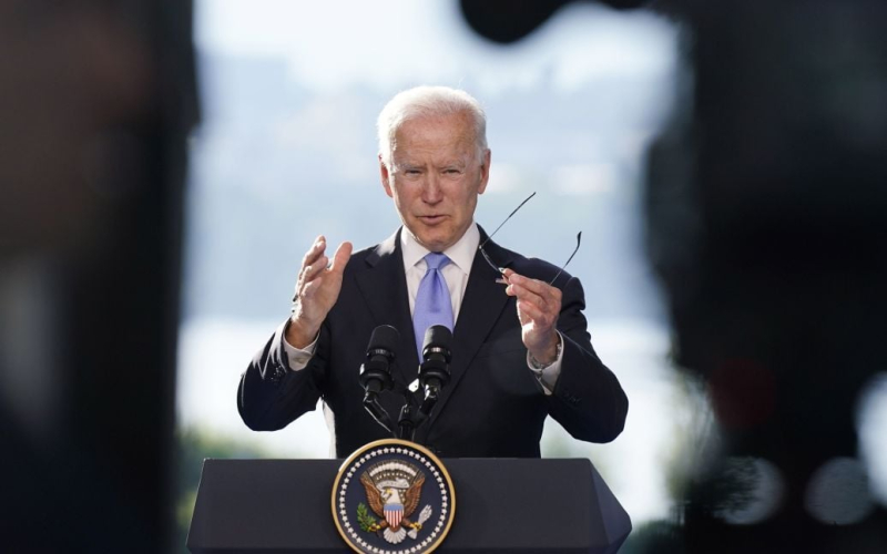 Biden kommentierte den Raketenangriff von Russische Terroristen“ /></p>
<p><strong>Washington und seine Verbündeten werden die Luftverteidigung der Ukraine stärken.</strong></p>
<p>Der Präsident der Vereinigten Staaten äußerte sich zu den jüngsten terroristischen Raketenangriffen Russlands am <strong>Die Ukraine</strong> stellte fest, dass dies die Bedeutung der fortgesetzten Unterstützung für die Ukraine zeige.</p>
<p>Dies wird in der <strong>Erklärung</strong> des Weißen Hauses angegeben.</p>
<p> > </p>
<p>„Russische Raketenangriffe, bei denen heute Dutzende ukrainische Zivilisten getötet wurden“ „- bemerkte der amerikanische Staatschef.</p>
<p>Darüber hinaus erklärte er, dass er sich während des NATO-Gipfels in Washington mit dem ukrainischen Präsidenten Wladimir Selenskyj treffen werde.</p>
<p>“ Ich werde mich mit Präsident Selenskyj treffen, um deutlich zu machen, dass unsere Unterstützung für die Ukraine unerschütterlich ist. „Gemeinsam mit unseren Verbündeten werden wir neue Maßnahmen zur Stärkung der Luftverteidigung der Ukraine ankündigen, um ihre Städte und Zivilisten vor russischen Angriffen zu schützen“, sagte Biden.</p>
<p>Der US-Präsident fügte hinzu, dass die Vereinigten Staaten an der Seite des Volkes stehen Ukraine. </p>
<p>Wir erinnern daran, dass bereits zuvor berichtet wurde, dass die <strong>NATO vor dem Gipfel in Washington umfangreiche Militärhilfe für die Ukraine vorbereitet</strong>.</p>
<p>Darüber hinaus Wir haben zuvor berichtet, dass <strong>Selenskyj geantwortet hat, was durch die Einladung der Ukraine an Putin in die NATO belegt wird</strong>.</p>
<h4>Ähnliche Themen:</h4>
<p>Weitere Nachrichten</p>
<!-- relpost-thumb-wrapper --><div class=