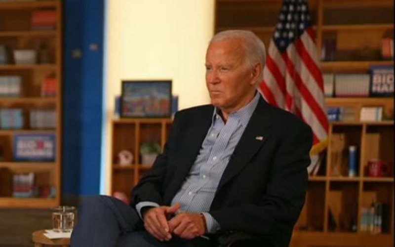 Schockierend Biden-Interview: US-Präsident überrascht mit „Errungenschaften“ seiner Amtszeit /></p>
<p><strong>Joe Biden ist sich sicher, dass er bereits „aufgehört“ hat Kreml-Diktator Wladimir Putin.</strong></p>
<p>Der demokratische Präsidentschaftskandidat und derzeitige Chef des Weißen Hauses Joe Biden sagte, dass er „die Welt regiert“.</p>
<p>Über seine Erfolge im Amt sagte er sagte der Präsident in einem Interview mit ABC News.</p>
<p>Hauptdiskussionsthema war Bidens physischer und psychischer Zustand, der Zweifel an seiner Fähigkeit zur Führung des Staates aufkommen lässt. Besonders akut wurde dieses Thema nach Bidens desaströser Debatte mit seinem republikanischen Rivalen Donald Trump.</p>
<p>Um seine Stärke zu beweisen, die Wahl zu gewinnen und das Land weitere vier Jahre zu führen, listete Biden die Erfolge seiner aktuellen Amtszeit auf.< /p> < p>„Ich war der Mann, der einen Friedensplan für den Nahen Osten ausgearbeitet hat, der vielleicht bald Früchte trägt. Ich war auch der Mann, der die NATO erweitert hat. Ich war auch der Mann, der die Wirtschaft angekurbelt hat. All die einzelnen Dinge, die getan wurden.“ „Das waren Ideen, die ich hatte oder die ich umgesetzt habe“, sagte Biden.</p>
<p>Der US-Präsident ist auch zuversichtlich, dass er „die Zukunft der NATO geschaffen“ habe, zu einer Zeit, als niemand an eine Erweiterung des Bündnisses glaubte .</p>
<p>„Ich bin derjenige, der Putin aufgehalten hat. Niemand hätte gedacht, dass das passieren könnte. Ich bin derjenige, der die Südpazifik-Initiative AUKUS organisiert hat. Ich bin derjenige, der 50 Länder – nicht nur in Europa, sondern auch darüber hinaus – vereint hat, um der Ukraine zu helfen, ” Biden fuhr fort.</p>
<p>Er fügte hinzu, dass er auch die Japaner „gezwungen“ habe, ihren Haushalt zu erweitern, und Südkorea davon überzeugt habe, Milliarden von Dollar in den Vereinigten Staaten zu investieren.</p>
<p>„Wissen Sie, Ich führe nicht nur Wahlkampf, sondern regiere auch die Welt. Nein, das klingt einfach übertrieben, aber wir sind die wichtigste Nation der Welt … Aber auf jeden Fall tue ich das „Ich möchte nicht zu viel von mir verlangen“, betonte Biden.</p>
<p>Der US-Präsident sagte auch, dass er sich jeden Tag kognitiven und neurologischen Tests unterziehe und überall von den Besten begleitet werde Ärzte, die seinen Zustand überwachen. Aber das ist keine ausschließliche Praxis – das tun alle US-Präsidenten.</p>
<p>„Sehen Sie, ich kandidiere erneut, weil ich glaube, dass ich besser verstehe, was nötig ist, um dieses Land auf eine ganz neue Ebene zu heben.“ „“, versicherte Joe Biden seinem Gesprächspartner.</p>
<p>Erinnern Sie sich daran, dass Biden die Debatte als „schlechte Episode“ bezeichnete und sagte, dass er aus dem Rennen ausgeschlossen werden würde.</p>
<h4>Ähnliche Themen:</h4>
<p>Weitere Neuigkeiten</p>
<!-- relpost-thumb-wrapper --><div class=