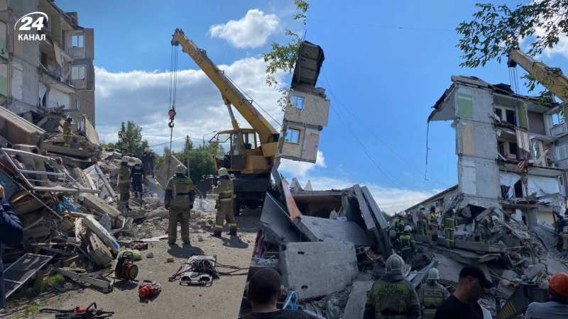 In Nischni Tagil zerstörte eine Explosion zwei Eingänge : Bürgermeister nannte es „Pop“ /></p>
<p>Der Bürgermeister von Nischni Tagil nannte die Explosion, die den Eingang zerstörte, einen „Klatsch“/Collage 24 Channel</p>
<p _ngcontent-sc163 class=