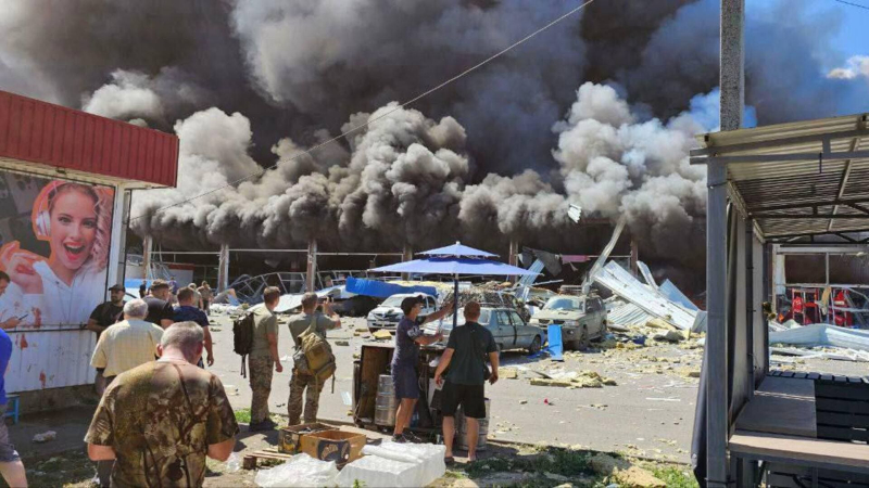 Russischer Angriff auf einen Supermarkt und ein Postamt in Konstantinowka: Leichen von drei Mädchen identifiziert alt=