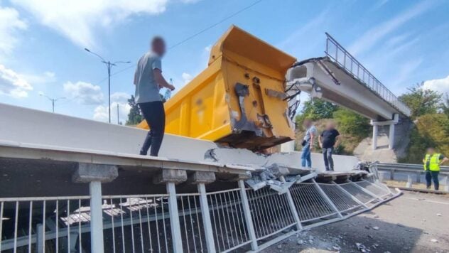 Eine Fußgängerbrücke ist auf der Autobahn Kiew – Odessa in der Nähe von Uman eingestürzt: Der Verkehr in Richtung der Hauptstadt ist blockiert