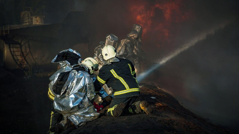 Explosionen in Ternopil: Was in der Stadt brennt und welches Ausmaß das Feuer infolge des russischen Angriffs am 20. August hatte