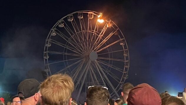 Ein Riesenrad hat bei einem Festival in der Nähe von Leipzig Feuer gefangen: Dutzende Opfer