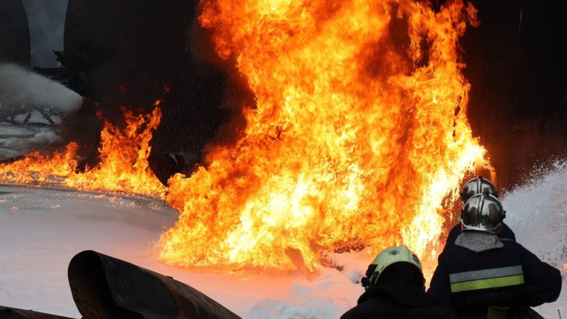 Explosionen in Winniza: Ein kritischer Ort in der Region wurde mit Hilfe von Löschzügen gelöscht