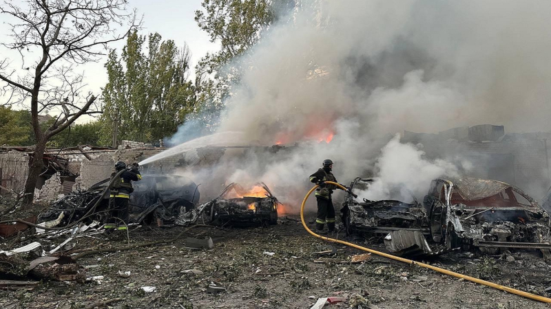 Explosionen in Saporoschje am Morgen: Der Feind startete eine starker Luftangriff, es gibt Zerstörungen und Verletzte“ /></p>
<p id =