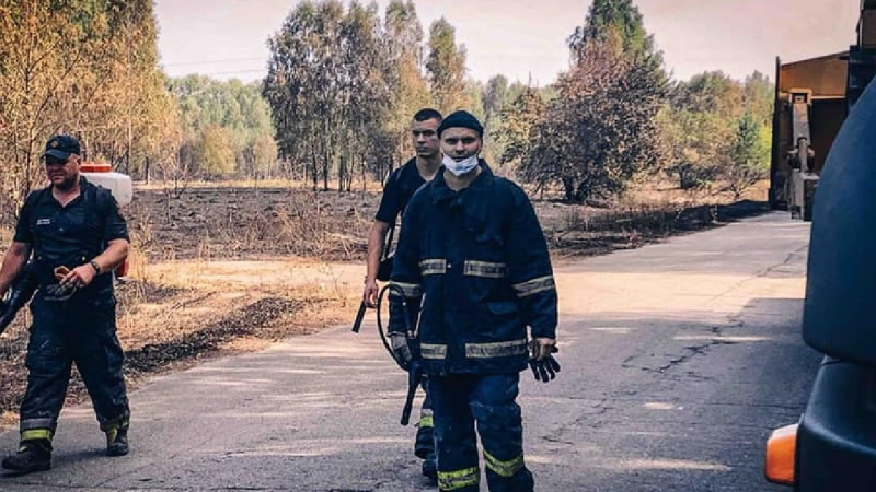 Seit drei Tagen brennt ein Wald in der Tschernobyl-Zone: Die Flammen haben Hunderte Hektar erfasst