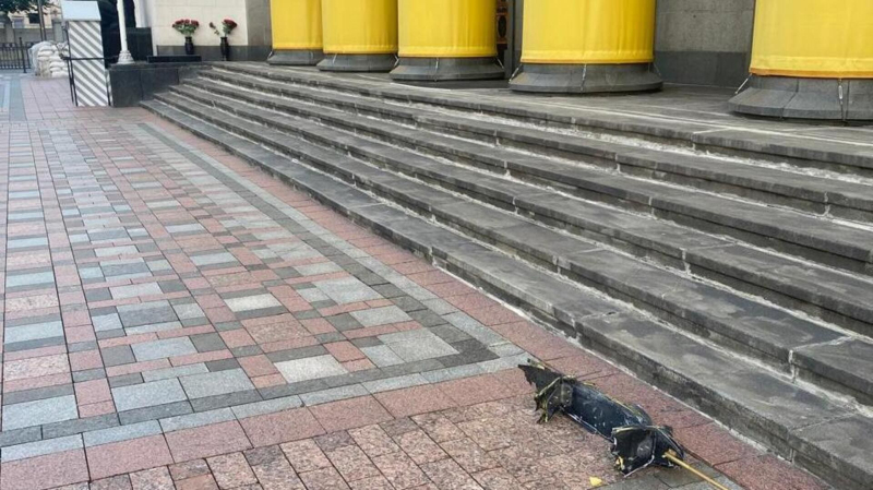 Drohnenfragmente fielen in der Nähe der Werchowna Rada: Was sie im Parlament sagen