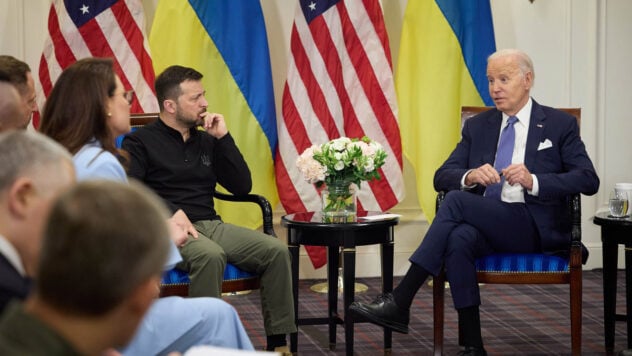 Biden befahl, Himmel und Hölle in Bewegung zu setzen, um der Ukraine die Hilfe zu geben, die sie braucht – Carpenter“ />< /p> </p>
<p>US-Präsident Joe Biden ist entschlossen, die Ukraine zu unterstützen und ihr am Ende seiner Amtszeit eine starke Position zu verschaffen.</p>
<p>Dies erklärte der Direktor für europäische Angelegenheiten im Nationalen Sicherheitsrat der Vereinigten Staaten von Amerika, Michael Carpenter.</p>
<h2>Sind die USA mit dem Siegesplan vertraut und wie werden sie die Ukraine unterstützen?</h2>
<blockquote>
<p>— Nein, wir haben den Plan noch nicht gesehen, aber die Präsidenten werden bald Gelegenheit haben, dieses Gespräch zu führen und sich auch auf strategische Ziele für den Rest dieser Regierung zu einigen, was sehr wichtig sein wird“, sagte er. sagte Michael Carpenter.</p>
</blockquote>
<p>Er kann nicht vorhersagen, wie US-Präsident Joe Biden auf den Siegesplan von Präsident Wladimir Selenskyj für die Ukraine reagieren wird. Aber der Chef des Weißen Hauses sei entschlossen, die Ukraine zu unterstützen, bemerkte er.</p>
<p>Jetzt sehe ich </p>
<p>— Er hat uns, die wir für ihn arbeiten, beauftragt, Himmel und Erde in Bewegung zu setzen, um sicherzustellen, dass wir alle, insbesondere militärische Hilfe, leisten. sagte Michael Carpenter.</p>
<p>Er erwähnte die US-Hilfe, die als Teil des im April 2024 genehmigten ergänzenden Finanzierungsgesetzes angenommen wurde. Ihm zufolge hat Joe Biden Anweisungen gegeben, die Ukraine so schnell wie möglich zu unterstützen.</p>
<blockquote>
<p>— Putin könnte diesen Krieg heute beenden, wenn er wollte. Und niemand wünscht sich so sehr Frieden, Stabilität und Sicherheit wie das ukrainische Volk. Aber wir müssen ihnen die Kraft geben, dies zu erreichen“, sagte er. sagte er.</p>
</blockquote>
<p>Deshalb planen die USA eine sehr substanzielle Diskussion darüber, wie man sich auf eine gemeinsame Politik einigen kann, um dieses ultimative Ziel zu erreichen — Sieg für die Ukraine, sagte Michael Carpenter.</p>
</p></p>
<!-- relpost-thumb-wrapper --><div class=