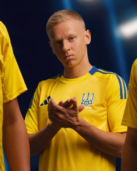 Die ukrainische Fußballnationalmannschaft präsentierte ein neues Trikot: So sieht es aus