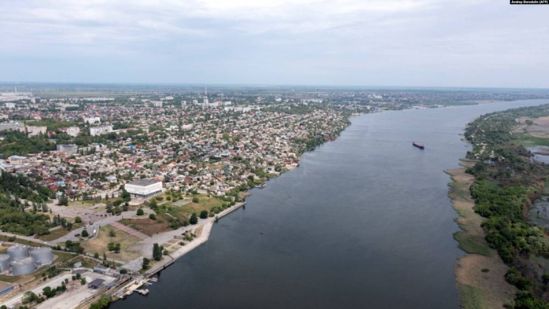 "Ertrinken im Dnjepr oder unter Beschuss der Streitkräfte der Ukraine': Die Besatzer erleiden Verluste in der Region Cherson“ /></p >Atesh sprach über die Verluste der Russen in Richtung Dnjepr/Collage 24 Channel</p>
<p _ngcontent-sc99 class=