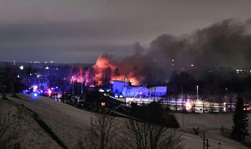 In Vilnius stürzte ein Transportflugzeug direkt auf ein Haus