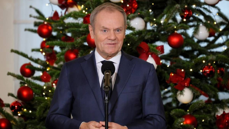 Donald Tusk und seine Minister sangen ein Weihnachtslied: Video