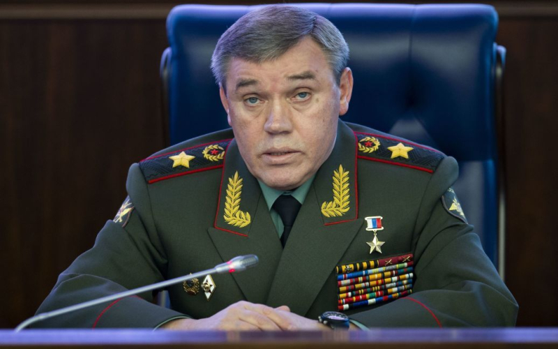 Gerasimov rief den Chef der US-Armee an: Sie sprachen über den Oreschnik-Angriff auf die Ukraine