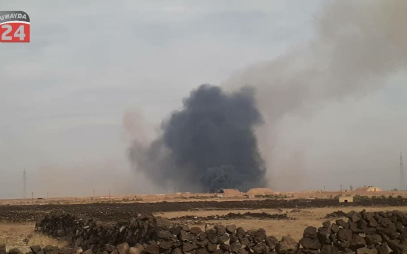 Israel führte zahlreiche Angriffe auf Luftwaffenstützpunkte in Südsyrien durch“ /></p>
<p><strong>Die Lage im Nahen Osten eskaliert.</strong></p>
<p>Israel führte zahlreiche Angriffe auf Luftwaffenstützpunkte im Süden Syriens durch. Die vorläufigen Ziele waren Munitions- und Waffenlager.</p>
<p>Dies berichtet die Times of Israel.</p>
<p>Angriffe werden in den Gebieten Daraa und Suwayda im Süden Syriens, nahe der israelischen Grenze, gemeldet. Auch der Luftwaffenstützpunkt Mezze in der Nähe der Hauptstadt Damaskus wurde angegriffen.</p>
<p>Erinnern Sie sich daran, dass nach dem Zusammenbruch des Regimes des syrischen Präsidenten Bashar al-Assad Berichte auftauchten, dass israelische Panzer vom Golan aus die Grenze zu Syrien überquerten Heights.</p>
<h4>Ähnliche Themen:</h4>
<p>Weitere Neuigkeiten</p>
<!-- relpost-thumb-wrapper --><div class=
