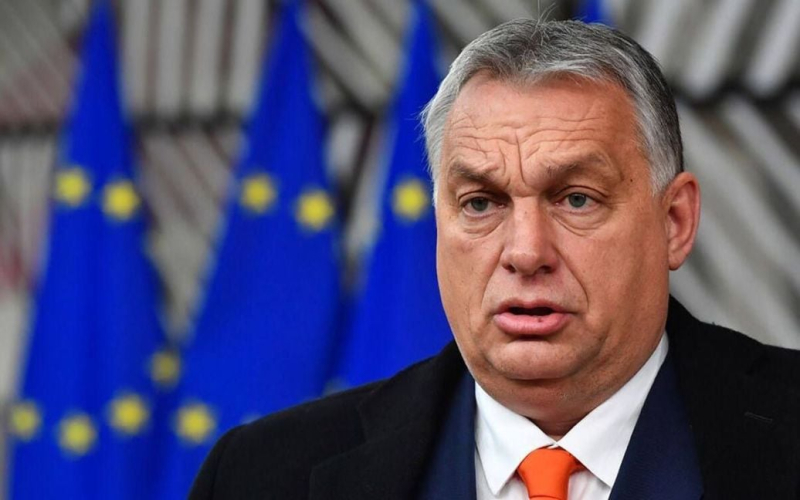 Orban als größte Errungenschaft der ungarischen EU-Präsidentschaft bezeichnet“ /></p>
<p><strong>Viktor Orbán glaubt das Es war Ungarn, das „die Türen geöffnet“ hat für sinnvolle Friedensgespräche.</strong></p>
<p>Der ungarische Ministerpräsident <strong>Viktor Orbán</strong> besuchte am Donnerstag, dem 12. Dezember, die türkische Hauptstadt Ankara, wo er mit dem Präsidenten des Landes, Recep Tayyip Erdogan, zusammentraf. </p>
<p>“Bericht aus Ankara. Vor sechs Monaten wollte niemand etwas vom Frieden hören, jetzt reden alle darüber. Wir haben die Türen geöffnet, und jetzt können sinnvolle Verhandlungen beginnen. Das ist das Größte „Erreichung der ungarischen EU-Präsidentschaft“, schrieb Orban im sozialen Netzwerk X.</p>
<p>Orbans Reise in die Türkei wurde bekannt, nachdem er mit dem Besitzer des Kremls, Wladimir Putin, gesprochen hatte. Orban selbst sagte in seinem Kommentar zu diesem Gespräch, dass Ungarn beabsichtige, alle ihm zur Verfügung stehenden diplomatischen Mittel zu nutzen, um einen Waffenstillstand und Frieden in der Ukraine zu fördern.</p>
<p>Erinnern Sie sich daran, dass <strong>Orban am 11. Dezember einen Telefongespräch mit dem russischen Präsidenten Wladimir Putin. Der ungarische Premierminister bekundete sein Interesse daran, eine „gemeinsame Suche nach Wegen zur Lösung der politischen und diplomatischen Lösung“ des Krieges in der Ukraine zu fördern.</p>
<p><u><strong>Lesen Sie auch:</strong>< /u></p>
<p> < h4>Verwandte Themen:</h4>
<p>Weitere Neuigkeiten</p>
<!-- relpost-thumb-wrapper --><div class=