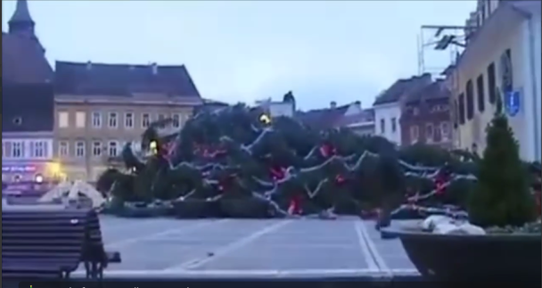 Anerkannt als Höchster im Land: Ein 29 Meter hoher Neujahrsbaum ist in Rumänien eingestürzt (Foto)“ /></p>
<p>Denken Sie daran, dass der teuerste Weihnachtsbaum der Welt in Deutschland geöffnet wurde. Der Baum wiegt über 60 kg und ist anstelle des traditionellen Sterns oder Engels mit einer 24-karätigen Goldmünze geschmückt.</p>
<h4>Verwandte Themen:</h4>
<p>Weitere Neuigkeiten</p>
<!-- relpost-thumb-wrapper --><div class=