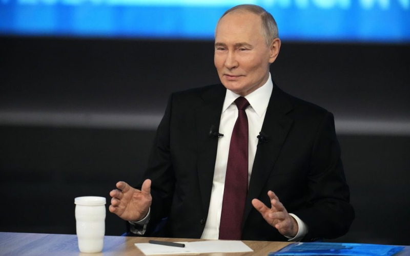 Putin lehnte ab Vorschlag Trumps Friedensplan – ISW“ /></p>
<p><strong>Analysten sagen, die Aussagen des Diktators seien leere Worte.</strong></p>
<p>Der russische Präsident <strong>Wladimir Putin</strong> lehnte den vom Team des gewählten US-Präsidenten Donald Trump entwickelten Vorschlag für einen möglichen Friedensplan ab.</p>
<p>Darüber berichtet das Institute for the Study of War (ISW).</p>
<p>Insbesondere der russische Staatschef lehnte den vom Trump-Team erwogenen Vorschlag, die Mitgliedschaft der Ukraine in der NATO um mindestens einen Monat zu verschieben, direkt ab zehn Jahre als Bedingung für die Beendigung des Krieges in der Ukraine.< /p> </p>
<p>Am 26. Dezember antwortete Putin auf die Bitte eines Journalisten, sich zum Vorschlag des Trump-Teams zu äußern, die Mitgliedschaft der Ukraine in der NATO um 10 bis 20 Jahre zu verschieben. Er sagte, es spiele keine Rolle, ob die Ukraine „heute, morgen oder in zehn Jahren“ der NATO beitritt.</p>
<p>Putins Erklärung vom 26. Dezember ist Teil einer Reihe von Kommentaren, die er kürzlich abgegeben hat und in denen er seine Weigerung bekräftigt, über Kompromisse nachzudenken zu seinen Forderungen für Ende 2021 – Anfang 2022. Zu diesen Forderungen gehört, die Ukraine zu einem dauerhaft neutralen Staat zu machen, der niemals der NATO beitreten wird, und strenge zahlenmäßige Beschränkungen einzuführen. Ukrainische Armee und die Entfernung der ukrainischen Macht“, stellen Analysten fest.</p>
<p>Erinnern Sie sich daran, dass <strong>Putin</strong> eine Reihe von Aussagen über die sogenannte „SVO“ und die Errungenschaften der Welt gemacht hat. Ihm zufolge strebt Russland eine Beendigung des Krieges an.</p>
<h4>Verwandte Themen:</h4>
<p>Weitere Nachrichten</p>
<!-- relpost-thumb-wrapper --><div class=