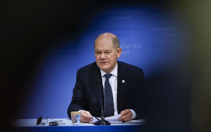 Scholz erzählte, wie Trump den Krieg in der Ukraine stoppen will“ /></p>
<p><strong>Die deutsche Bundeskanzlerin glaubt an die Zukunft Der US-Präsident „wird die Ukraine nicht aufgeben.“</strong></p>
<p>Der gewählte US-Präsident Donald Trump ist entschlossen, den Krieg in der Ukraine zu beenden und versteht, dass dies nur möglich ist, wenn die Ukraine stark ist.< /p> </p>
<p>Bundeskanzler Olaf Scholz gab dies in einem Interview mit der deutschen Publikation t-online bekannt und beantwortete eine Frage zu seinem jüngsten Telefongespräch mit dem amerikanischen Staatschef.</p>
<p>Er erzählte die Einzelheiten nicht noch einmal sein Gespräch mit Trump, wies jedoch darauf hin, dass die amerikanische Politik gegenüber der Ukraine mit Europa und insbesondere mit Deutschland koordiniert werden werde.</p>
<p>„Ich bin ziemlich zuversichtlich, dass wir trotz einiger Befürchtungen eine koordinierte Politik gegenüber der Ukraine erreichen können.“ zwischen den USA und Europa sowie zwischen den USA und Deutschland“, sagte Scholz.</p>
<p>Die deutsche Bundeskanzlerin glaubt, dass Trump „die Ukraine nicht aufgeben wird.“</p>
<p>„Trump will den Krieg beenden. Und ich habe den Eindruck, dass er wie wir davon überzeugt ist, dass dies nur mit der militärischen Stärke der Ukraine zu erreichen ist“, sagte er.</p>
<p>Olaf Scholz betonte, er habe bereits zweimal mit dem künftigen Präsidenten gesprochen Die Vereinigten Staaten und einigten sich mit ihm darauf, dass die Vereinigten Staaten und Europa ihr Vorgehen eng koordinieren sollten.</p>
<p>„Sicherheitsgarantien für die Ukraine werden später ebenfalls besprochen.“ Auch Deutschland wird dabei eine wichtige Rolle spielen“, betonte er.</p>
<p>Beachten Sie, dass Bundeskanzler Olaf Scholz keine Einwände gegen ein weiteres Telefongespräch mit dem russischen Präsidenten Wladimir Putin hat, da er davon ausgeht, dass dadurch sein Angriffskrieg beendet wird gegen die Ukraine.</p>
<h4>Ähnliche Themen:</h4>
<p>Weitere Nachrichten</p>
<!-- relpost-thumb-wrapper --><div class=