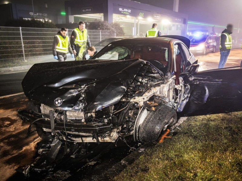 Österreich: Fahrer flüchtet mit 250 Stundenkilometern vor der Polizei: 5 Verletzte