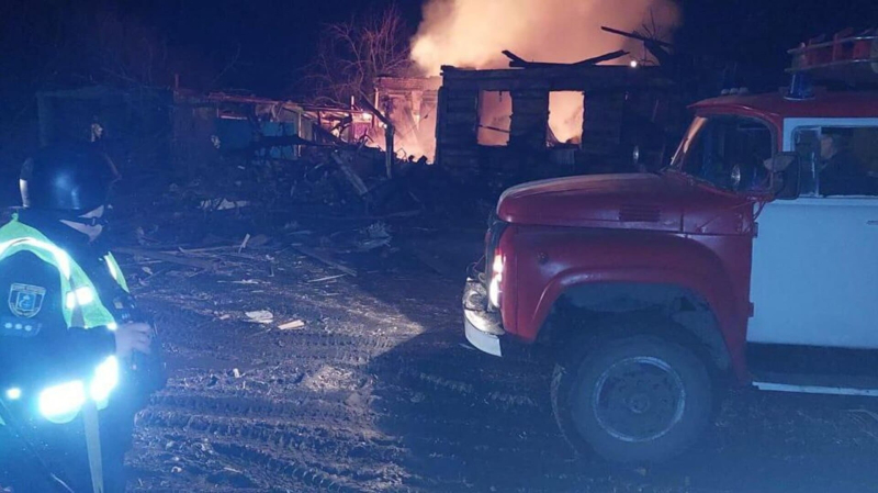 Eine Drohne hat ein Haus in der Gemeinde Krasnopolye in der Region Sumy getroffen: Die Opfer liegen im Krankenhaus