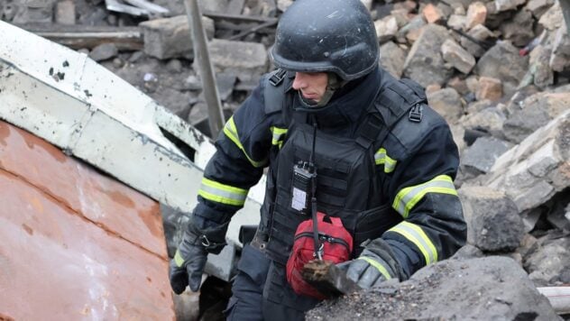 Schlag für Saporischschja am 18. Januar: Rettungskräfte zogen das zweite Opfer unter den Trümmern hervor