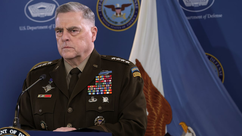 General Milley, der Trump kritisierte, wurde sein Schutz und sein Zugang zu Staatsgeheimnissen entzogen