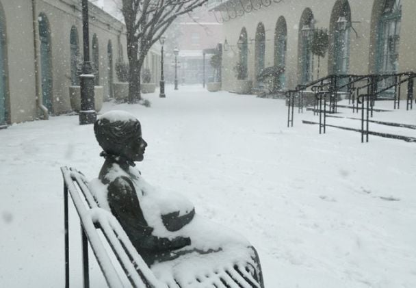 Erster Schnee seit 15 Jahren: Wintersturm legt Leben in New Orleans lahm (Foto)