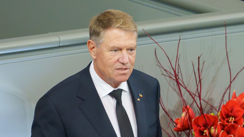 Das rumänische Verfassungsgericht hat den Rücktritt von Präsident Iohannis angenommen: Wer wird die Aufgaben übernehmen?