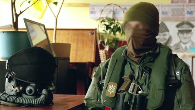 mehr als 80% der freigelassenen Misses. Von den ukrainischen Piloten veröffentlicht, erreichen ihre Ziele. Sie zerstören die Schockdrohnen von Shaheda und Raketen verschiedener Typen. </p>
<p> Dies wurde vom ukrainischen Piloten angegeben, dessen Persönlichkeit nicht offenbart wird, in den von der Luftwaffe der Streitkräfte veröffentlichten Interviews. Die Niederlage des Feindes hinter der Linie des Kampfkontakts, im Gebiet der vorübergehend besetzten Gebiete der Ukraine und in der Russischen Föderation. </p>
<p> Jetzt sehen sie aus </p>
<p>, er sagte, dass die FI-16-Kämpfe Falcon-Piloten fliegen, um andere Kampfbrüder zu bedecken, zum Beispiel bei MiG-29-, SU-27-, SU-24- und SU-25-Kämpfer. Der ukrainische Militärpersonal nutzen sehr effektiv Boden- und Luftwesten. </p>
<blockquote>
<p> — Fast jede Rakete kommt zum Ziel. Mehr als 80% der freigegebenen Raketen kommen zum Ziel. Sie zerstören sowohl Shahed- als auch Kreuzfahrtraketen aus Meer, Luft und Boden, — Er behauptet. </p>
</blockquote>
<p> Jetzt können Piloten nur die taktische Tiefe treffen, aber die Wirksamkeit dieser Schläge sei sehr hoch, sagte er. </p>
<p> — Wenn wir wollen, wird unsere Bombe zu jemandem im Fenster fliegen, — Der Pilot teilte sich. </p>
</p>
<p> sagte der Pilot, dass er die Niederlagen im Voraus kenne, da die ukrainische Geheimdienste trotz der Medienberichte gut funktioniert, dass die Ukraine angeblich keine solchen Informationen erhalten hat. </p>
<p> er merkte an, dass die ukrainischen Geheimdienste sehr schnell angepasst werden, da die Piloten relevante Informationen erhalten. </p>
</p></p>
<!-- relpost-thumb-wrapper --><div class=