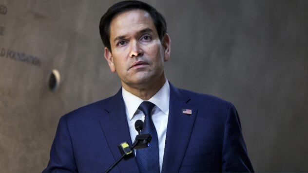 USA. in der Welt. Die Verabreichung des Weißen Hauses versucht, sich auf eine interne Situation zu konzentrieren. </p>
<p> Dies wurde von US -Außenminister Marco Rubio während einer Anhörung im Senat angegeben. </p>
<p> <l2> Rubio über US -Prioritäten </H2> </p>
<p> Laut Rubio passieren schreckliche Dinge wirklich in der Welt, aber die Vereinigten Staaten verteidigen angeblich nationale Interessen. </p>
<blockquote>
<p> — Amerika kann nicht jeden von ihnen lösen. Was müssen wir tun? Priorisierung in unserer Außenpolitik in den Bereichen, die nationalen Interessen entsprechen, — Rubio behauptet. </p>
</blockquote>
<p> Vor kurzem sagte US -Präsident Donald Trump, dass er nicht plant, neue Sanktionen gegen Russland aufzuerlegen. Ihm zufolge wird diese Entscheidung vom weiteren Verhalten des Kremls abhängen. </p>
<p> Nach Trump ist die aktuelle Periode des russischen Krieges gegen die Ukraine äußerst wichtig. Der US -Präsident erinnerte sich daran, dass er vor ein paar Tagen ein langes Gespräch mit dem russischen Diktator Wladimir Putin geführt hatte. </p>
</p></p>
<!-- relpost-thumb-wrapper --><div class=