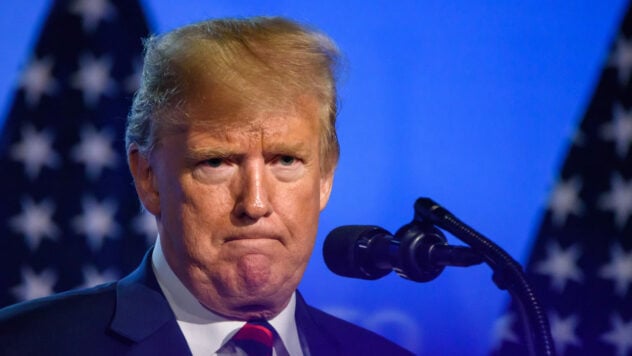 Trump verzögerte die Einführung der EINGABE-MONTOLD-TOG-AUF-AUF-TOG-AT-TOG bis zum 9. Juli. Verhandlungen mit der Europäischen Union bis Anfang Juli. Eine solche Entscheidung wurde nach Antrag des Leiters der Europäischen Kommission Ursula von der Layen getroffen. </p>
<h2> Die Vereinigten Staaten verzögerten die Einführung von Aufgaben für die EU </H2> </p>
<p> Ursula von der Lyain, um zu &#8220 zu kommen; Eine gute Vereinbarung ”. Trump sagte, dass sie sich bald treffen würden, um zu sehen, ob sie zustimmen könnten. </p>
<p> — Der Präsident versicherte, dass die Verhandlungen in naher Zukunft beginnen würden, — schrieb den Kopf des Weißen Hauses im Social Network Truthocial. </p>
<p> Jetzt sehen sie </p>
<p> den Vorsitzenden der Europäischen Kommission an, dass die EU bereit ist, die Verhandlungen schnell zu fördern. Es dauert jedoch zusätzliche Zeit. Bis zum 9. Juli </p>
<blockquote>
<p> — Ein gutes Gespräch mit Präsident Donald Trump. Die EU und die USA haben die bedeutendsten und engsten Handelsbeziehungen der Welt. Europa ist bereit, die Verhandlungen schnell und entschlossen zu fördern. Um eine gute Vereinbarung zu erzielen, brauchen wir Zeit bis zum 9. Juli — Sie schrieb im sozialen Netzwerk X (zuvor Twitter). </p>
</blockquote>
<p> Letzte Woche sagte Trump, dass die Verhandlungen zwischen den Vereinigten Staaten und der EU in einer Sackgasse waren. Er kündigte die Einführung von Tarifen für europäische Waren bis zu 50% ab dem 1. Juni. </P> </p>
</p></p>
<!-- relpost-thumb-wrapper --><div class=