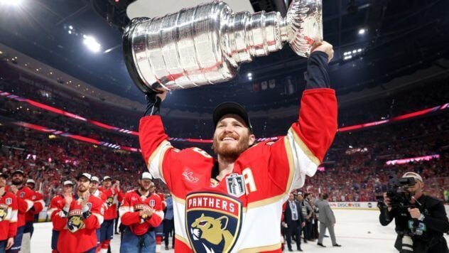  Der Champion der National Hockey League (NHL). </p>
<p> sowie das zweite Jahr in Folge besiegte Florida das Team von Edmonon Oilers in der letzten NHL -Serie mit einem Bericht von 4: 2 infolge von sechs Spielen. </p>
</p>
</p>
</p>
<h2> Florida Panthers — NHL-2025-Champion </H2> </p>
<p> Edmonton gewann das erste Spiel mit einem Mindestvorteil von 4: 3, aber bereits im nächsten Spiel hat Florida in der Serie für Siege ausgeglichen und die Konkurrenten in der Verlängerung 5: 4. </p>
<p> jetzt ansehen </p>
<p>Im dritten Spiel besiegten Panthers Oilers mit einer Punktzahl von 6: 1, was es dem Team ermöglichte, in der Serie zu führen. Im vierten Spiel legte Edmonton jedoch die Partitur in der 2: 2 -Serie aus, als er Florida 5: 4 besiegte. </p>
</p>
<p> Einer der Spieler von Florida <strong> Matthew Tkachuk </strong>Nach dem Sieg erklärte er, er sei sich nicht sicher, ob er den Stanley Cup Pliof aufgrund der Verletzung spielen könne, die er im Februar für die US -Nationalmannschaft im Turnier der US -Nationen erhalten hatte. </p>
<blockquote>
<p> -I Ich wäre nicht ohne Trainer, Ärzte und diese Leute hier, und das war dieser Tasse für mich etwas Besonderes, weil es für mich schwierig war, dorthin zu gelangen und dazu zu kommen und dazu zu kommen, dazu zu kommen und dazu zu kommen. Spielen. Ich bin für diese Jungs verschuldet. Diese Tasse dank ihnen und ich hatte sehr glücklich, — Sagte Tkachuk. </p>
</blockquote>
<p> Also verteidigte Florida Panthers den Titel des NHL -Meisters und gewann den Stanley Cup des Cups. Das letzte Mal in Folge wurde das Tampa-Bay-Team im Jahr 2020-2021 der Meister der National Hockey League. </p>
<p> Der effektivste Spieler der letzten Serie war der Stürmer Florida <strong> Sam Raingart </strong> — Er gab sieben Tore auf und erzielte drei Vorlagen für sechs Spiele </p>
<p> MVP der letzten Serie erkannte den kanadischen Stürmer Florida <strong> Sam Bennett, der in den vier Spielen der Serie der beste Torschütze des NHL Pllio von 15 Toren wurde. </p>
<h3> verwandte Themen: </h3>
<p> nhlhokhokhoky</p>
<!-- relpost-thumb-wrapper --><div class=