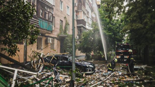 Explosions in Kharkov 7. Juni: Russen traf die Stadt von Cabs. Am Nachmittag am Samstag, den 7. Juni, donnerte russische Truppen kontrollierte Luftfahrtbomben. </p>
<p> <img class =
