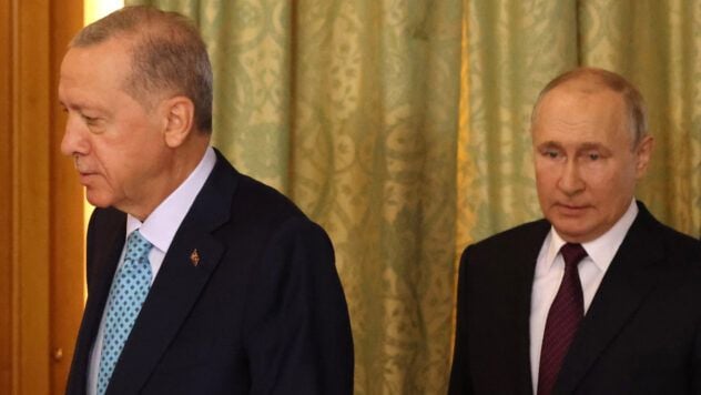Erdude. Erdogan beabsichtigt, US -Präsident Donald Trump und den russischen Diktator Wladimir Putin als ein Treffen in der Ukraine in Istanbul zu vereinbaren. </p>
<p> <l2> Erdogan wird Putin und Trump ein Treffen in Istanbul </h2>
<p> anbieten, wie die Veröffentlichung Hurriyet berichtet. Erdogan erinnerte daran, dass die Verhandlungen zwischen den Teams der Ukraine und Russland im Chiragan -Palast bereits in dieser Woche stattfanden. Gleichzeitig traf sich die Delegation der Ukraine vor den Verhandlungen mit Vertretern Russlands in Ankara, sagte der Präsident der Türkei. Kreml -Diktator. </p>
<blockquote>
<p> — Vielleicht werden wir diese Woche wieder mit Putin und Trump verhandeln, um zu versuchen, diese Führer in Istanbul zu sammeln, — Erdogan behauptet. </p>
</blockquote>
<p> Am Mittwoch, dem 23. Juli, fand die dritte Verhandlungsrunde zwischen Vertretern der Ukraine und Russland statt. </p>
<p> Als Sekretär des Nationalen Sicherheits- und Verteidigungsrates Rustem Umarov schlug die Ukraine vor, dass sich die Führer auf der Ebene der Führer treffen. Donald Trump und die Türkei Recep Tayyip Erdogan, mit Ausnahme des Präsidenten der Ukraine Wladimir Zelensky und des russischen Diktators Wladimir Putin. </p>
<p> Es ist erwähnenswert, dass die russische Mannschaft sagte, dass das Treffen auf der Ebene der Führer sorgfältig vorbereitet werden muss. Gleichzeitig gab es keine konkrete Reaktion der Russischen Föderation auf den Vorschlag der Ukraine. </p>
</p>
</p>
<h3> Bezogene Themen: </h3>
<p> Krieg im ukrainischen Putindonald Trmotgol.</p>
<!-- relpost-thumb-wrapper --><div class=